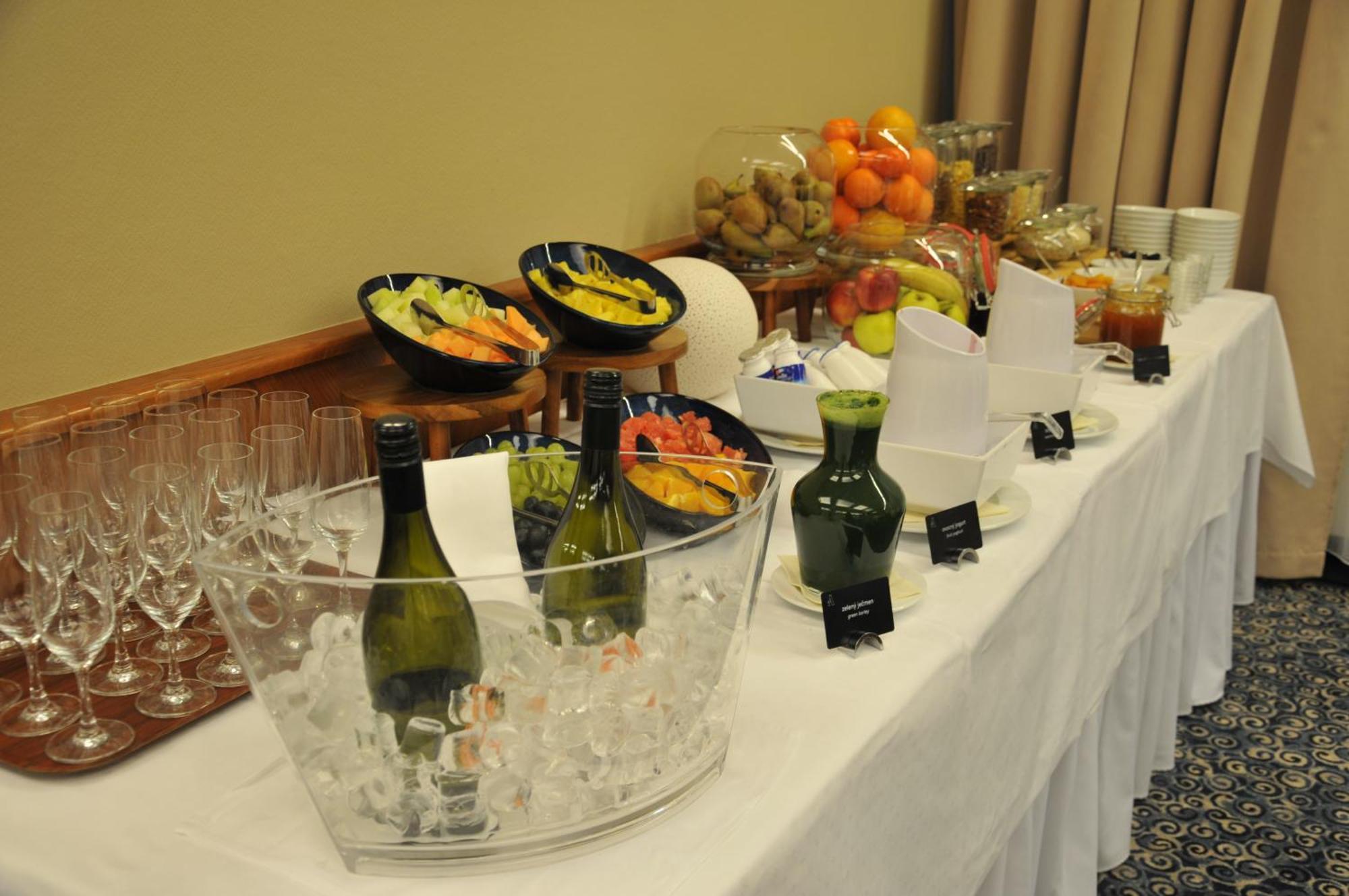 Alexandria Spa & Wellness Hotel Luhačovice Buitenkant foto