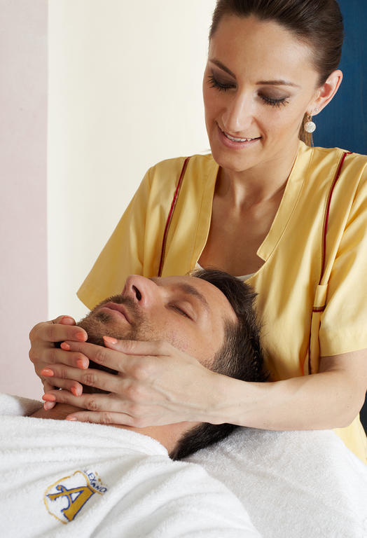 Alexandria Spa & Wellness Hotel Luhačovice Buitenkant foto
