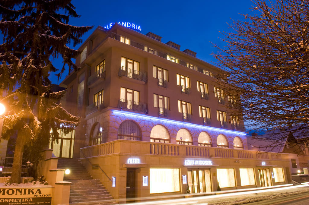 Alexandria Spa & Wellness Hotel Luhačovice Buitenkant foto